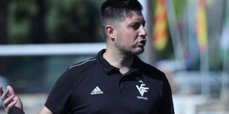 Carlos Ferrero, el entrenador de futuro de la Federación Valenciana