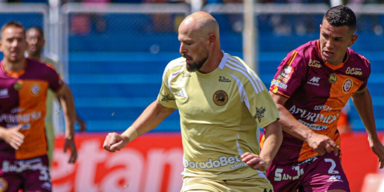 Sobre la hora: Cusco FC perdió 2-1 ante Los Chankas y le va sirviendo la mesa a la 'U'