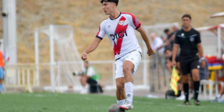 Diego Robles, el lateral de futuro del Rayo