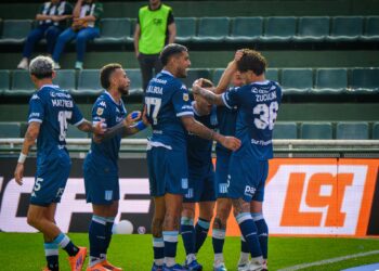 Racing le ganó a Banfield y se arrima a los puestos de clasificación