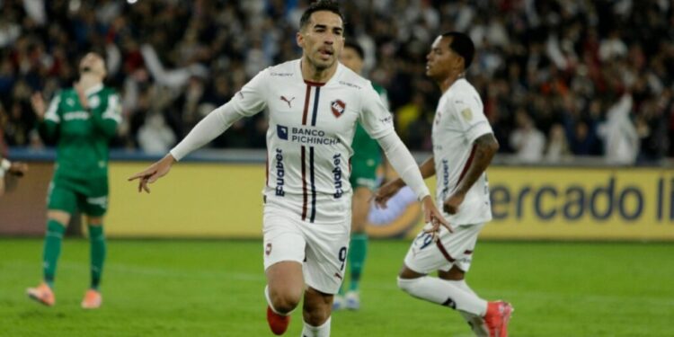 LDU goleó a Palmeiras en la ida de semifinales en Copa Libertadores