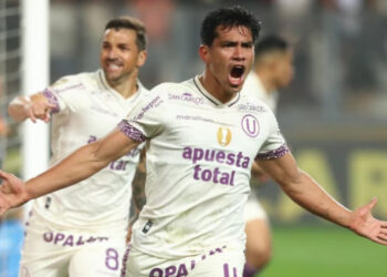 ¡Locura sobre el final!: Universitario venció 2-1 a Ayacucho FC en el Nacional