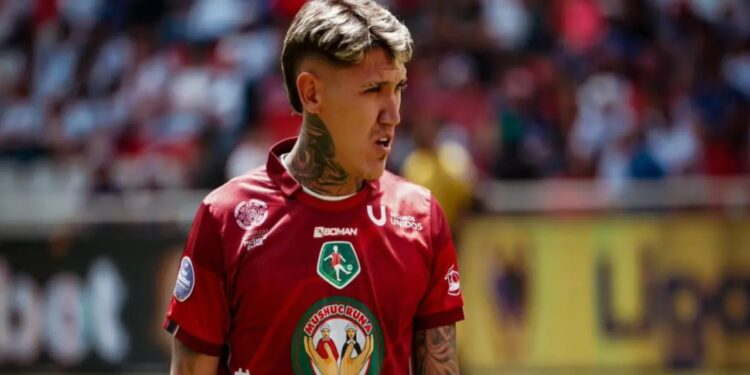 Bryan Bentaberry como defensor de Mushuc Runa