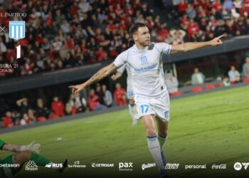 Racing se lleva un triunfo agónico en Rosario y se mete en los Playoffs del Clausura