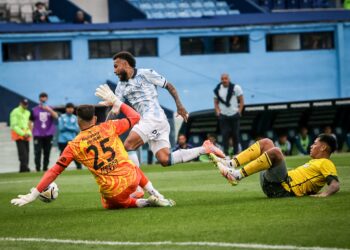 Racing venció 1-0 a Defensa y Justicia con gol de Vergara y sumó tres puntos importantísimos