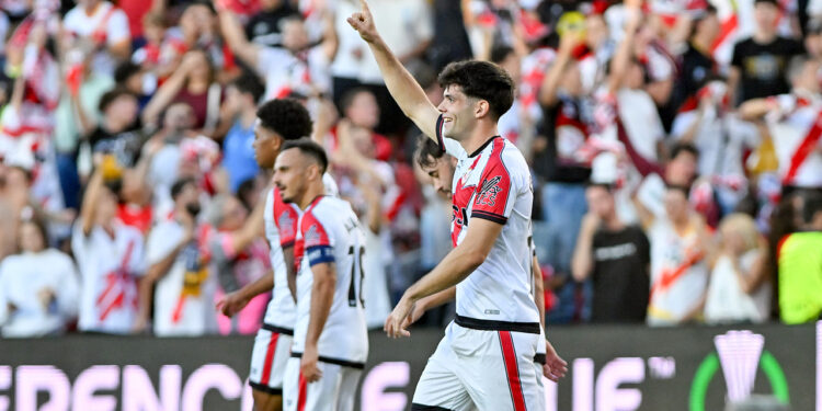 Celebración ante el Shkëndija