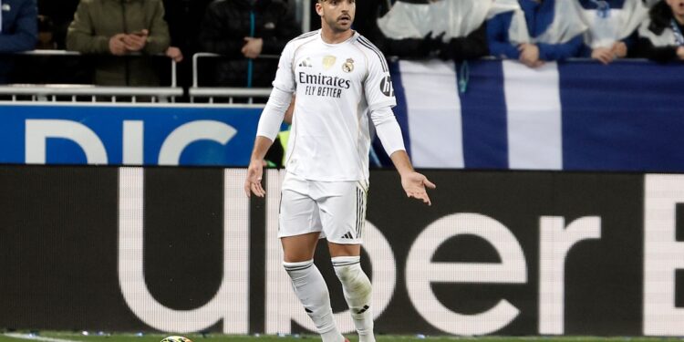 LaLiga denuncia los insultos de Mendizorroza a Asencio