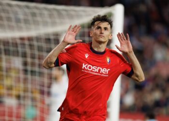 Budimir celebrando un gol