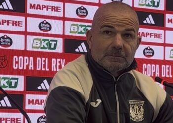 Paco López se despide este viernes de sus jugadores | Foto: Moisés Sánchez