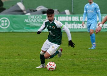 Marcos Carrillo, fichaje de oro en el mediocampo para las filas del CF Fuenlabrada