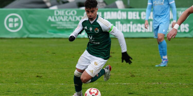 Marcos Carrillo, fichaje de oro en el mediocampo para las filas del CF Fuenlabrada