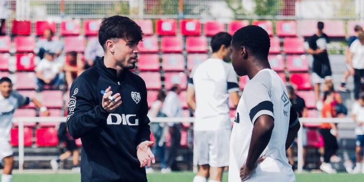 Rubén Sanz, el fichaje de oro en los banquillos del Club de Fútbol Fuenlabrada Promesas