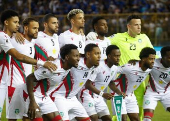 Surinam, rival de Bolivia en el repechaje, podría ser descalificado por la FIFA