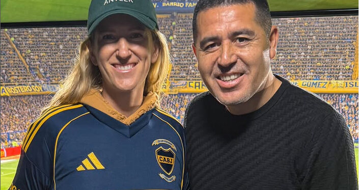 Azarenka, a VIP guest: the former world No. 1 felt the thrill of Boca–Argentinos at La Bombonera