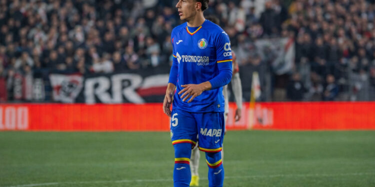 Alejandro Mestanza debutó en Primera División, Bordalás apostó por él en el minuto 82 cuando el Getafe perdía 1-0, y fue el canterano azulón cedido por el Atlético de Madrid el que provocó la falta que acabó con el gol del empate