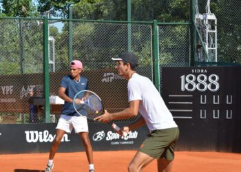 Buenos Aires se convirtió esta semana en el epicentro del tenis regional. Bajo el calor de un sol abrazador que no dio tregua, el equipo de AG Deportes Arg se instaló en los courts del emblemático Tenis Club Argentino (TCA) para llevar todas las alternativas del primer Challenger de la temporada 2026