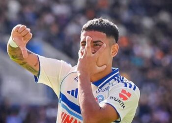 Kendry Páez celebrando su único gol en Francia