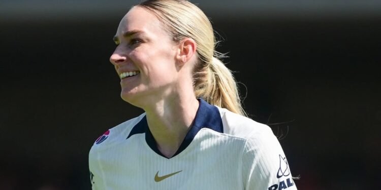 Pumas Femenil arrasa 4-1 a Querétaro en el debut del Clausura 2026