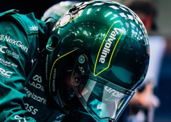 Lance Stroll bajándose del Aston Martin | Foto: Aston Martin