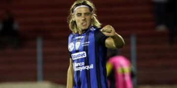 Claudio Spinelli como máximo goleador de IDV