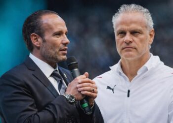 ENCUESTA: ¿Quién debe liderar el futuro del fútbol ecuatoriano?