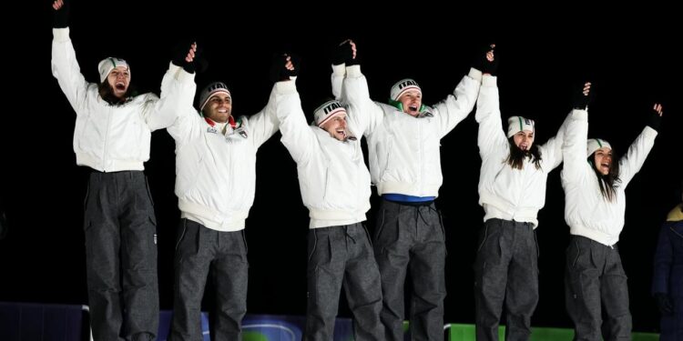 Luge, relevo en equipo, bronce para Italia