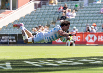 Jugadores del seleccionado argentino Los Pumas 7 en Perth durante la definición por el quinto puesto