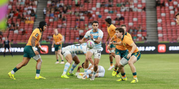 Jugadores de Los Pumas Seven en Singapur disputando un encuentro del Circuito Mundial de Rugby