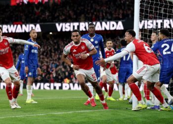 Jugadores del Arsenal celebrando el segundo gol del partido. | Foto: Premier League