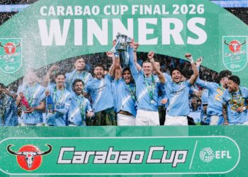 Los jugadores del City levantan la Carabao Cup | Foto: Manchester City