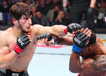 Evloev vence en UFC London