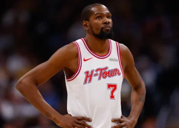 Kevin Durant se convierte en el quinto máximo anotador histórico de la NBA