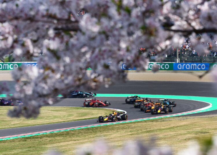 La Fórmula 1 corriendo en Suzuka / Oracle Red Bull Racing