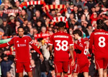 Liverpool players reuiniting before a match. | Photo: Liverpool