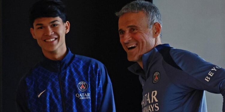 Dro convence a Luis Enrique por su estilo y visión de juego