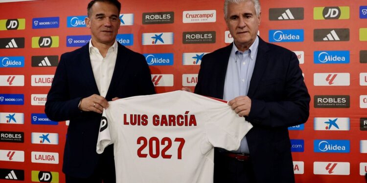 Luis García Plaza se convierte en nuevo entrenador del Sevilla sustituyendo a Matías Almeyda
