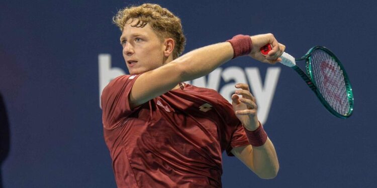 Martin Landaluce prolonga el idilio español en Miami con una victoria de autoridad.