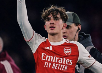 Dowman, nuevo goleador más joven de la Premier