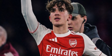 Dowman, nuevo goleador más joven de la Premier