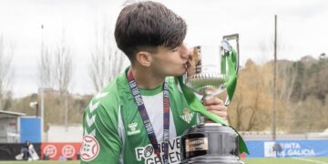 Morante es internacional sub18 con España | Foto: Real Betis