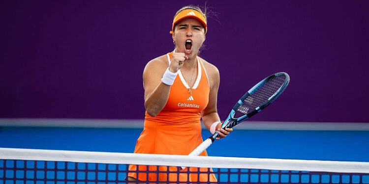 María Camila Osorio celebrando un punto en Miami