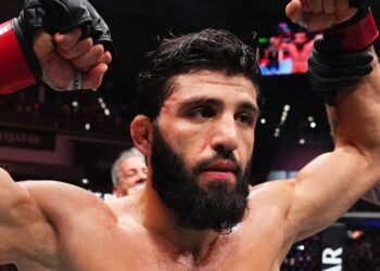 Tsarukyan la vuelve a liar