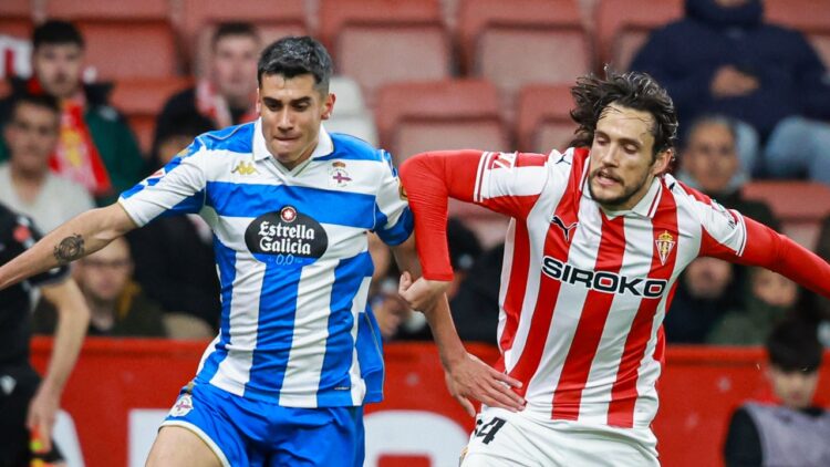 Villares, capitán del Dépor, durante el partido ante el Sporting. | Foto: RC Deportivo