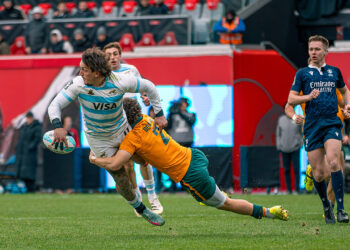 El seleccionado de Los Pumas 7's celebra la obtención de la medalla de bronce en la etapa de Nueva York