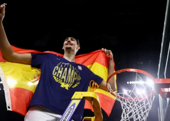 Aday Mara campeón de la NCAA