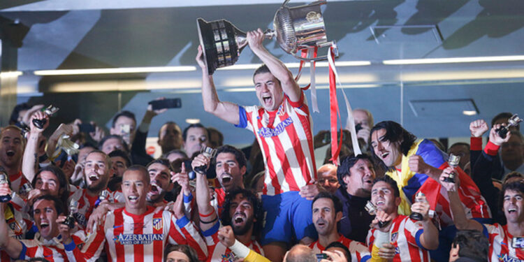 El Atlético de Madrid ganando la Copa del Rey en el estadio Santiago Bernabéu / Fuente: Atlético de Madrid