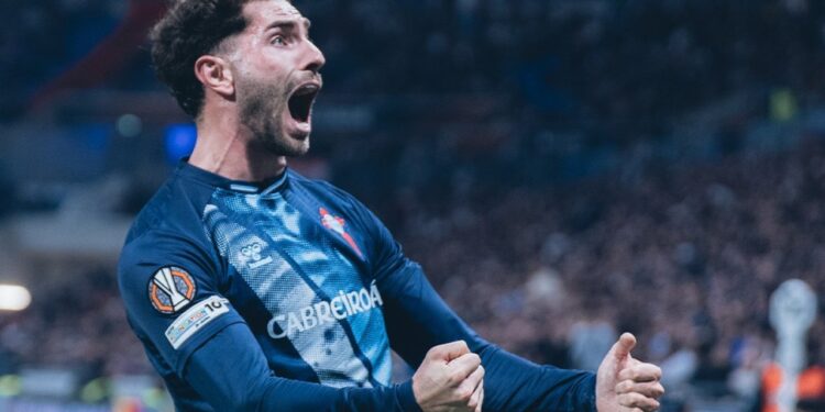 Javi Rueda celebra su gol con el Celta ante el Lyon. | Foto: RC Celta