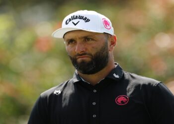 Jon Rahm, concentrado durante una ronda en el LIV Golf