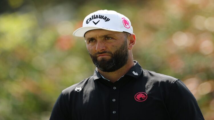 Jon Rahm, concentrado durante una ronda en el LIV Golf