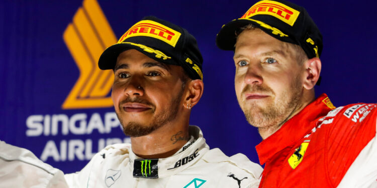 Lewis Hamilton y Sebastian Vettel en el podio de la Fórmula 1 / Fuente: Mercedes-AMG PETRONAS F1 Team